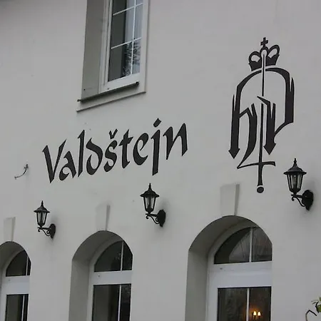 Valdstejn 3*