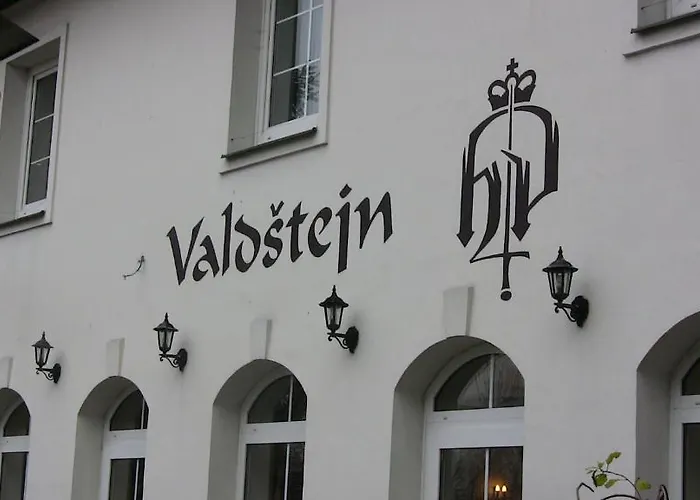 Valdstejn 3*